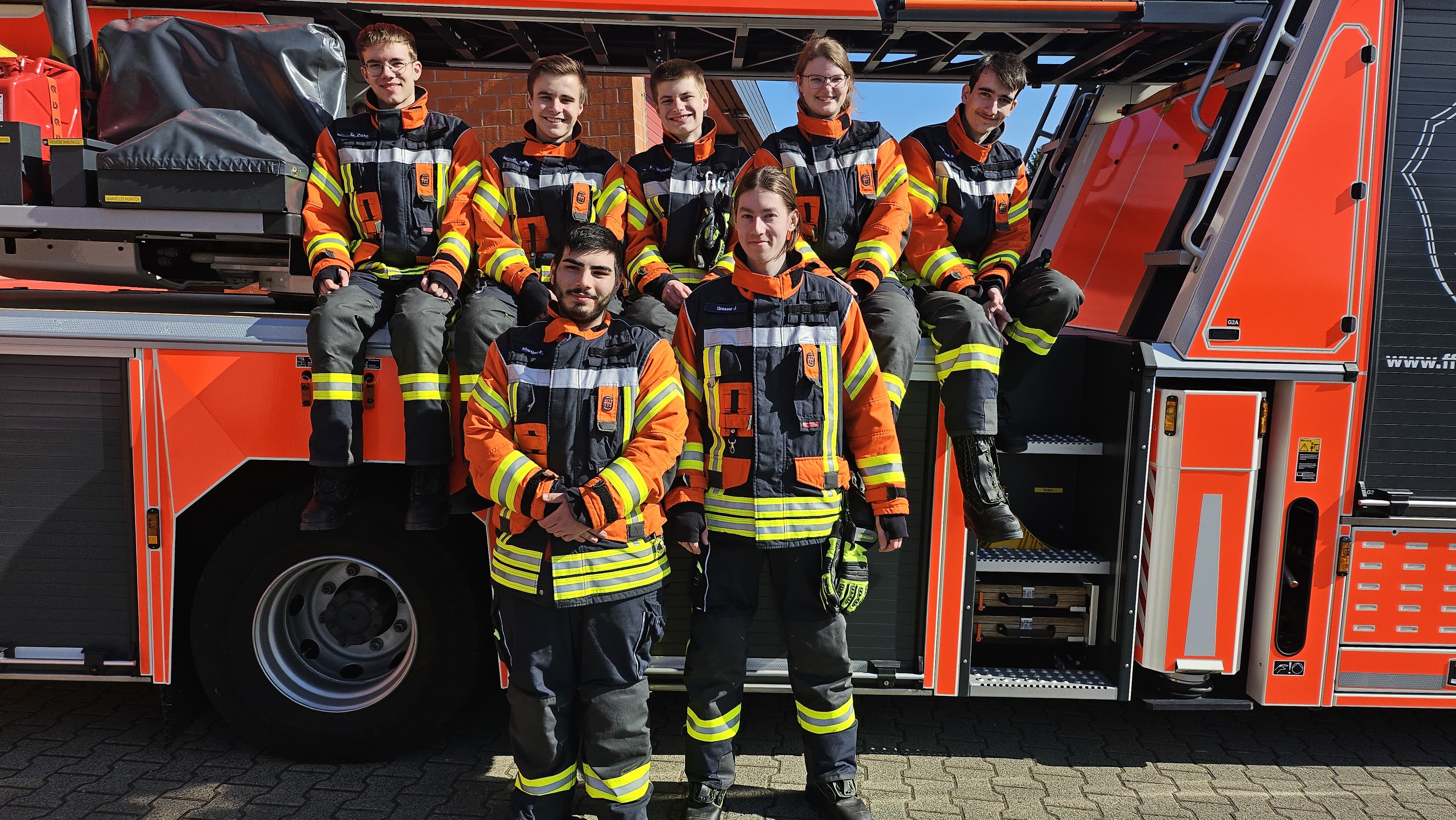 Sieben neue Feuerwehrleute